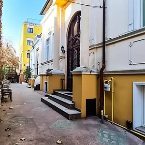 Хостел 5 Stars High, Бухарест