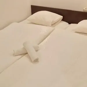 Отель Happyrooms Piata Romana, Бухарест